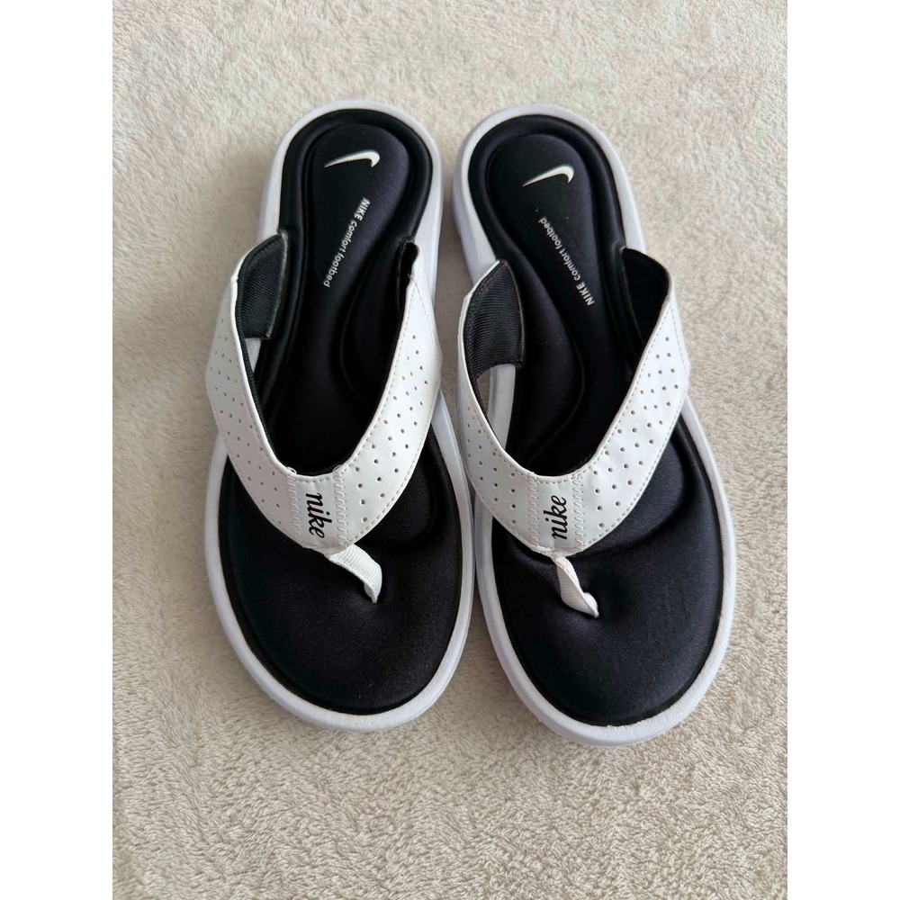 Nike Womens 8 White Black Comfort Footbed Thong Sandals Athletic Flip Flops
